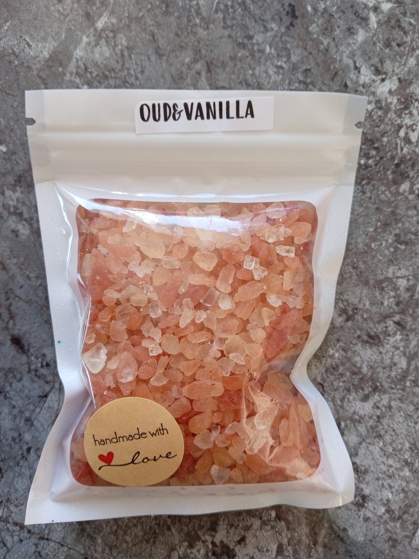 Oud and Vanilla salt Simmers 100g