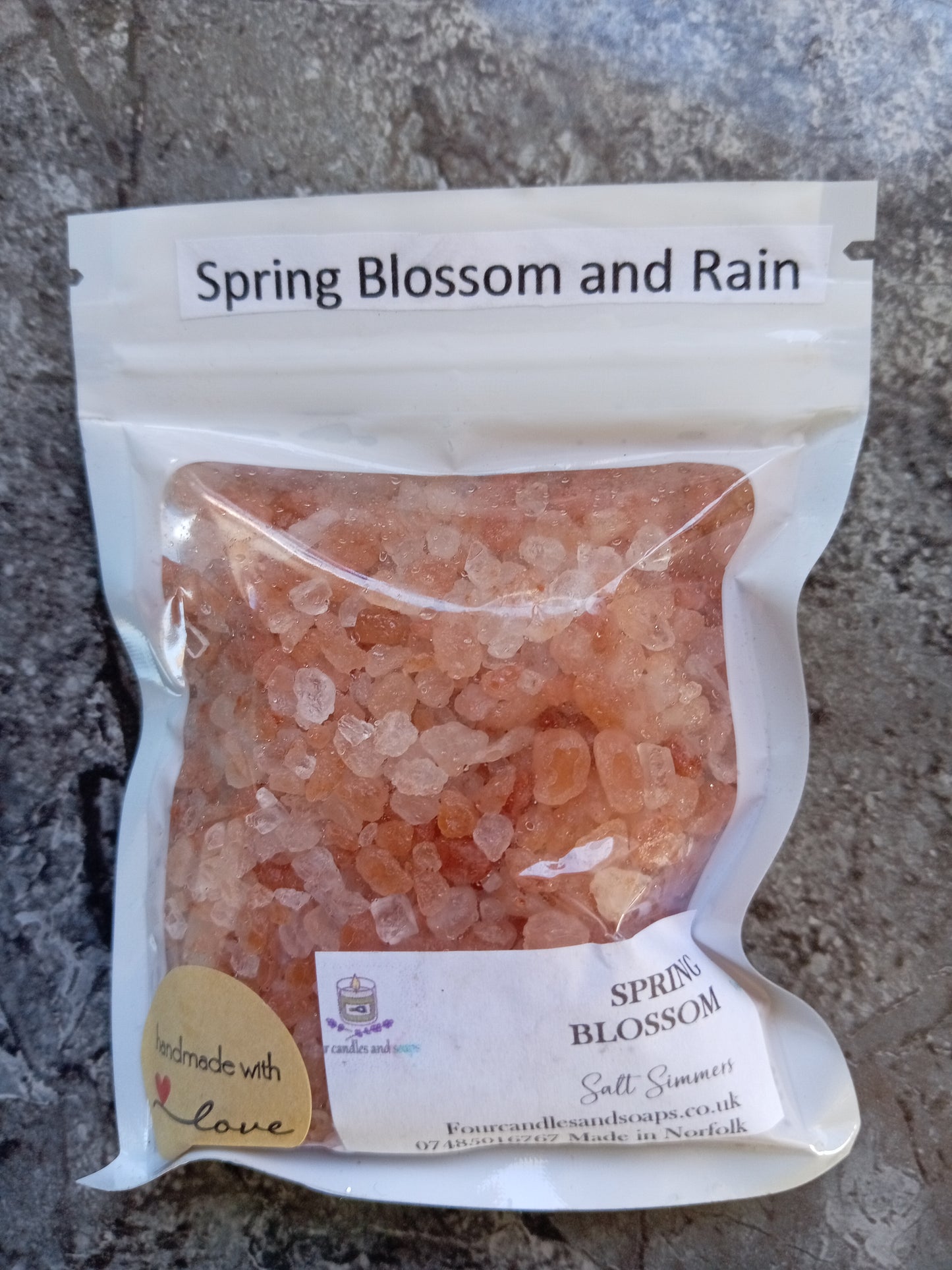 Spring Blossom and Rain salt Simmers 100g.