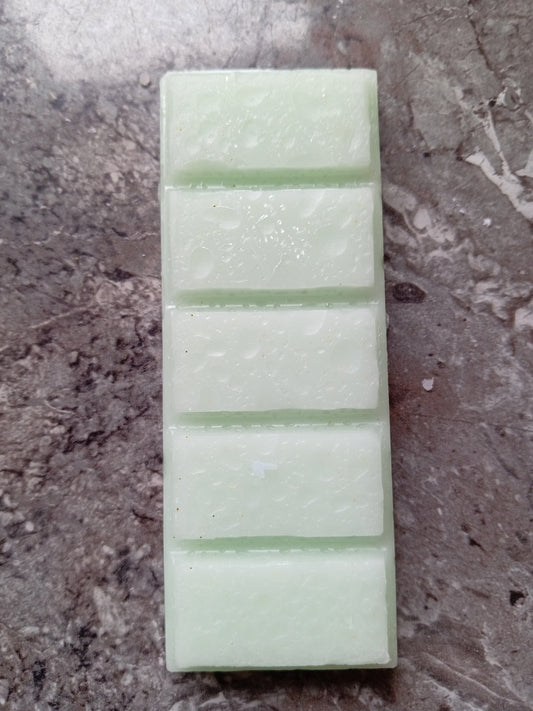 Snowflake cookies & golden pear glaze 50g snap bar Wax Melt